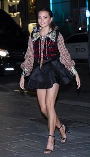 Alicia Vikander feet photo thumbnail