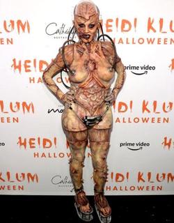 Heidi Klum feet photo thumbnail