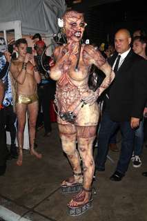 Heidi Klum feet photo thumbnail