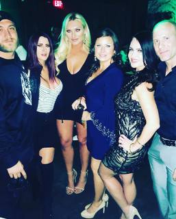 Brooke Hogan feet photo thumbnail