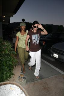 Courteney Cox feet photo thumbnail