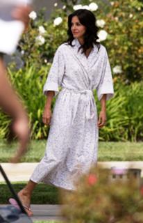 Courteney Cox feet photo thumbnail
