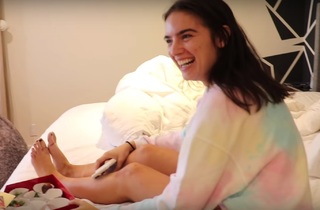 Natalie Noel Mariduena feet photo thumbnail