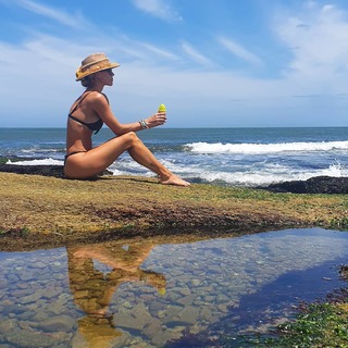 Nicole Neumann feet photo thumbnail
