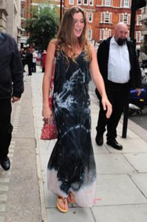 Joss Stone feet photo thumbnail