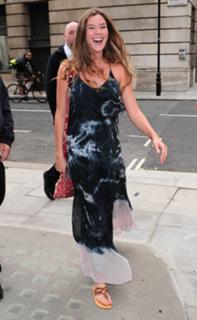 Joss Stone feet photo thumbnail