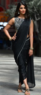 Pooja Hegde feet photo thumbnail