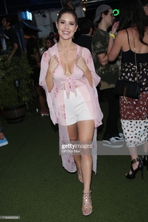 Amanda Cerny feet photo thumbnail