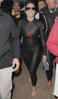 Jennifer Lopez feet photo thumbnail