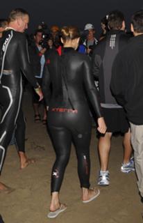 Jennifer Lopez feet photo thumbnail