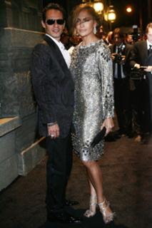 Jennifer Lopez feet photo thumbnail