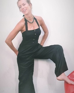 Nicole Neumann feet photo thumbnail