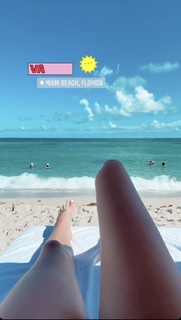 Corinna Kopf feet photo thumbnail
