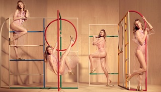 Gisele Bündchen feet photo thumbnail