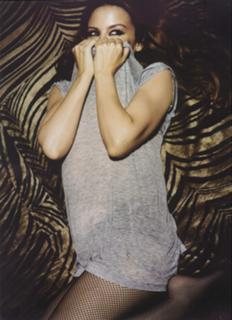 Kylie Minogue feet photo thumbnail