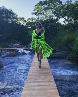 Heidi Klum feet photo thumbnail