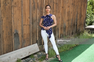 Roselyn Sanchez feet photo thumbnail