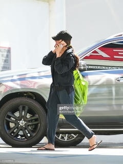 Roselyn Sanchez feet photo thumbnail