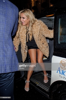 Caroline Flack feet photo thumbnail