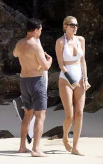 Uma Thurman feet photo thumbnail