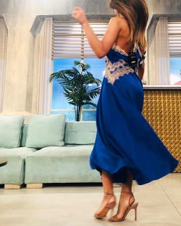 Carolina Ardohain feet photo thumbnail