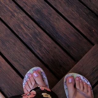 Isa Pes feet photo thumbnail