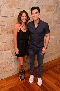 Brooke Burke feet photo thumbnail