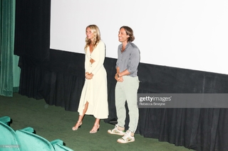 Gwyneth Paltrow feet photo thumbnail