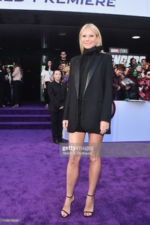 Gwyneth Paltrow feet photo thumbnail
