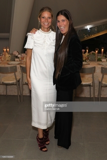 Gwyneth Paltrow feet photo thumbnail