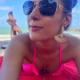 Alaine Crissiê feet photo thumbnail