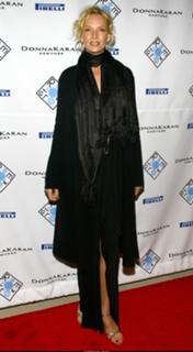 Uma Thurman feet photo thumbnail