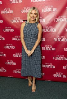 Sienna Miller feet photo thumbnail