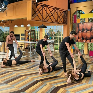 Cynthia Rodríguez feet photo thumbnail