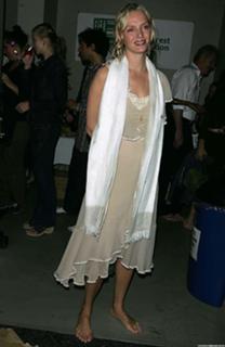 Uma Thurman feet photo thumbnail