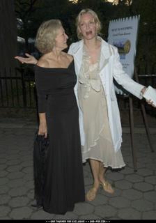Uma Thurman feet photo thumbnail