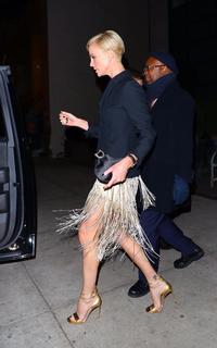Charlize Theron feet photo thumbnail