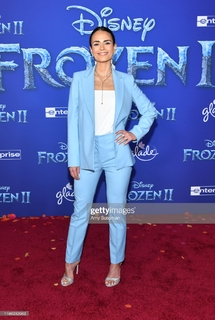 Jordana Brewster feet photo thumbnail