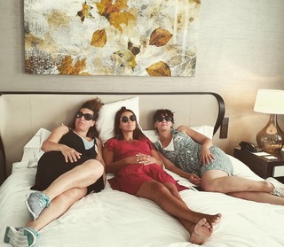 Paula Echevarría feet photo thumbnail