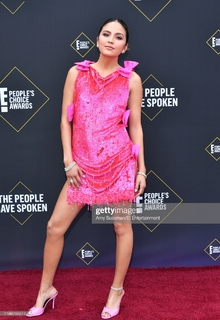 Erin Lim feet photo thumbnail