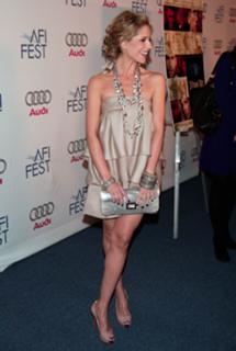 Sarah Michelle Gellar feet photo thumbnail