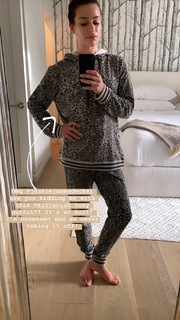 Lea Michele feet photo thumbnail