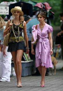 Sarah Michelle Gellar feet photo thumbnail