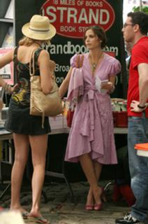 Sarah Michelle Gellar feet photo thumbnail