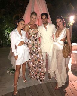 Olivia Culpo feet photo thumbnail
