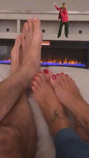 Vida Guerra feet photo thumbnail