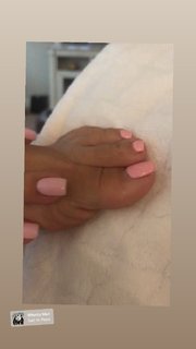 Vida Guerra feet photo thumbnail