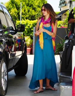 Alessandra Ambrosio feet photo thumbnail
