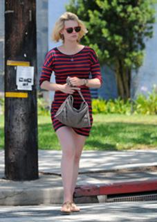 January Jones feet photo thumbnail