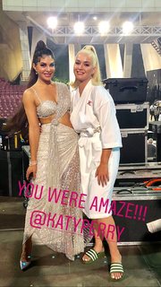 Katy Perry feet photo thumbnail